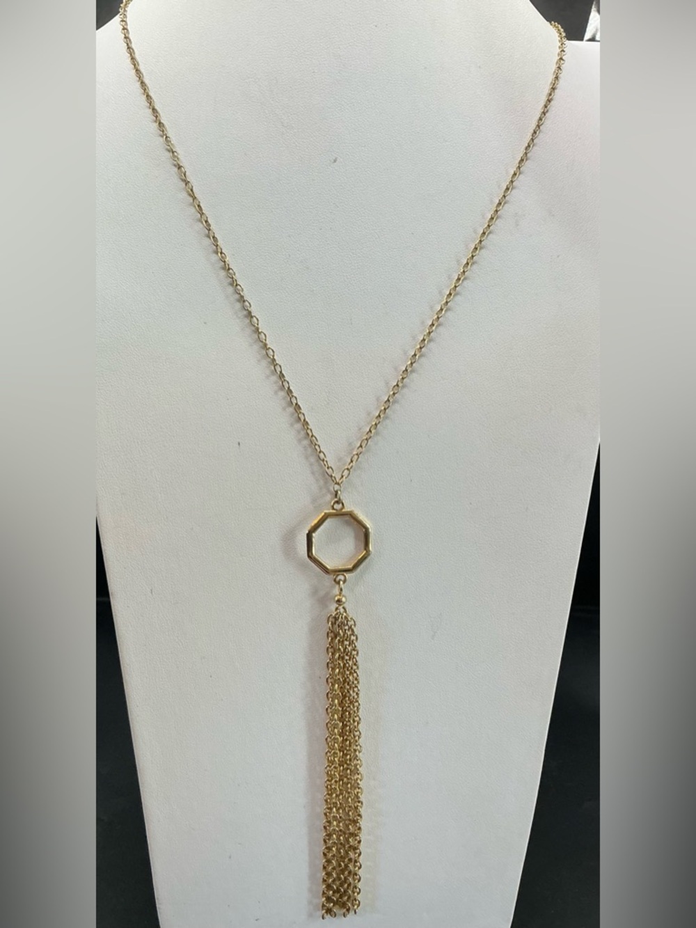 HEATHER BELLE GOLD TONE HEXAGON WITH TASSEL LONG LENTH LARIAT PENDENT NECKLACE